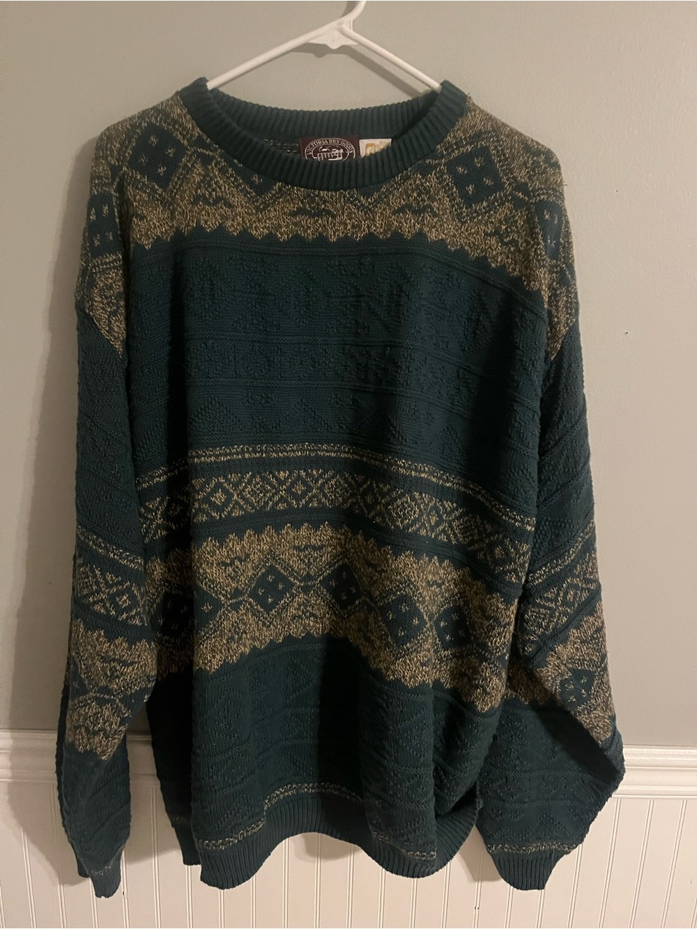 Victoria Dry Falls Crewneck Fair Isle Sweater in Dark Green and Beige